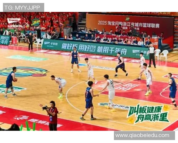 赛后分析广州篮球队与武汉篮球队的团队协作表现与战术执行情况